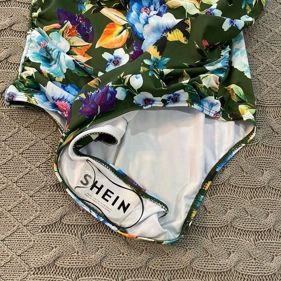 NWT Shein Floral One Piece Swimsuit ~ XL - Picture 4 of 10
